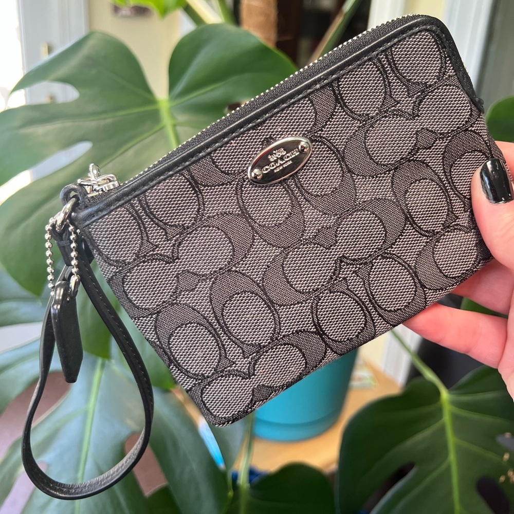Coach Corner-Zip wristlet - never used